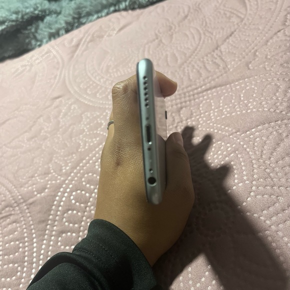 Used iPhone 6 32GB - Picture 6 of 10